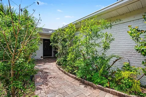 1350 Eckles Drive Tampa FL 33612