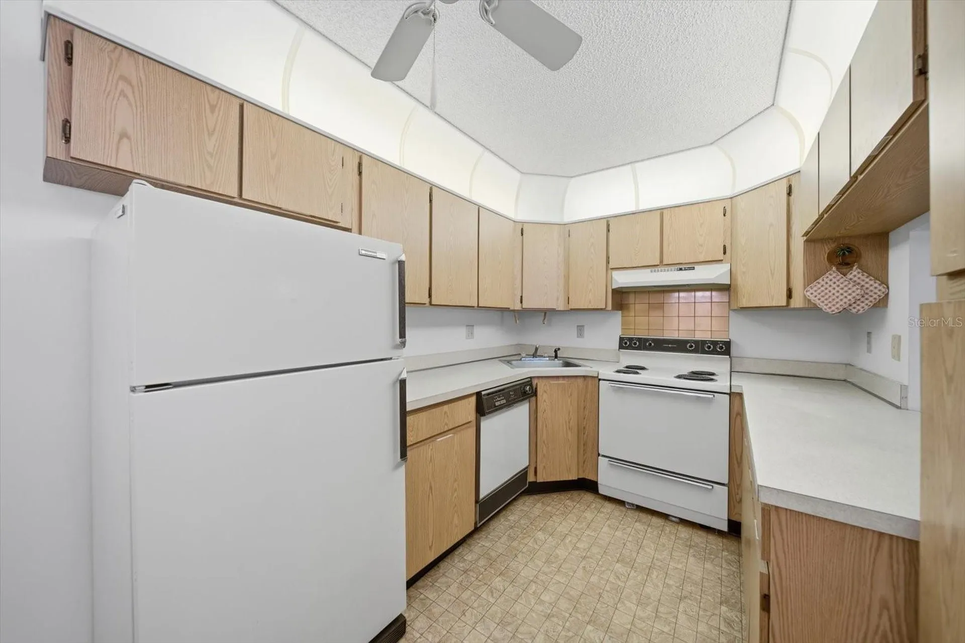 1441 Pine Glen Lane Tarpon Springs FL 34688