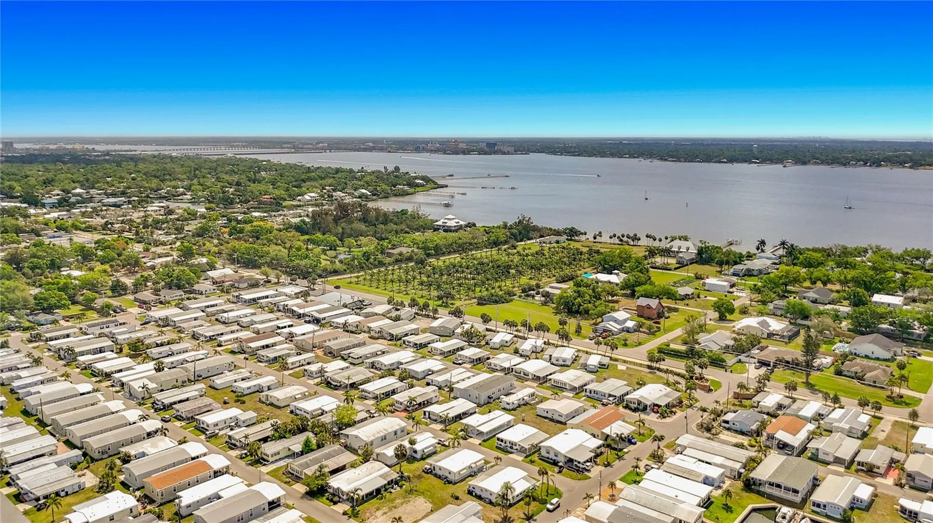 80 Del Rio Drive Palmetto FL 34221