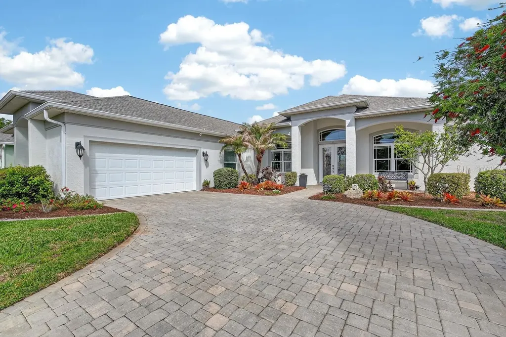 11 Cottonton Court Palm Coast FL 32137