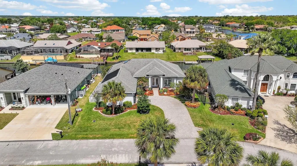 11 Cottonton Court Palm Coast FL 32137