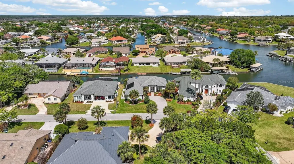 11 Cottonton Court Palm Coast FL 32137