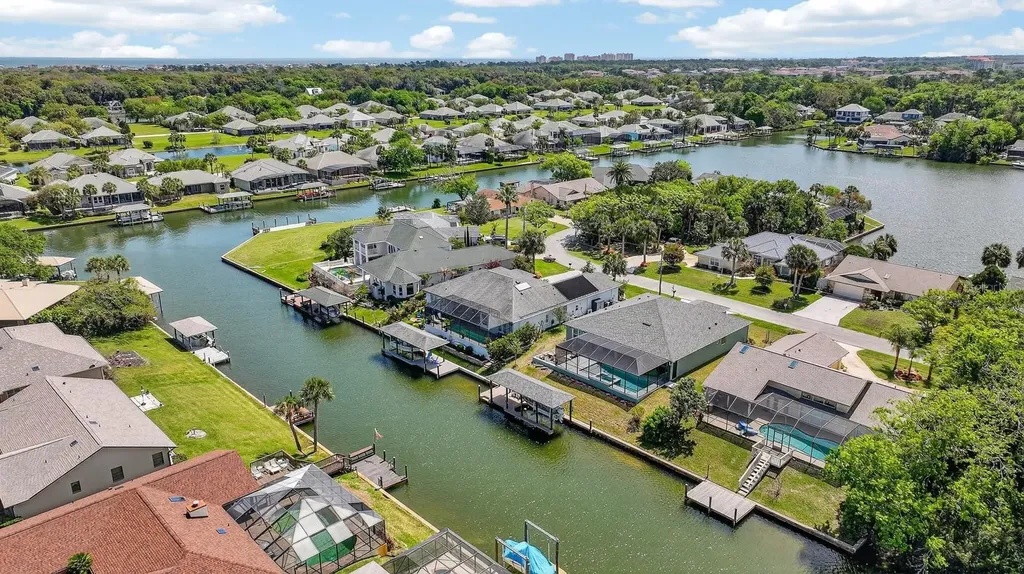 11 Cottonton Court Palm Coast FL 32137