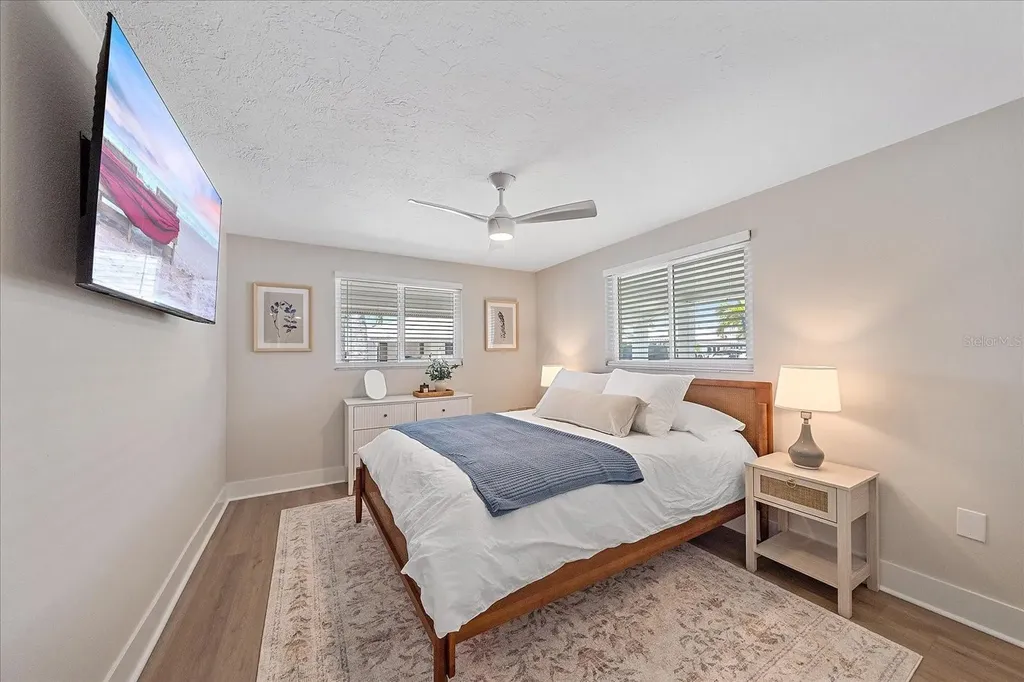 914 Spanish Drive S Longboat Key FL 34228