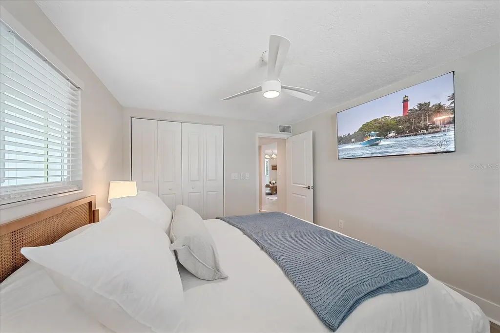914 Spanish Drive S Longboat Key FL 34228