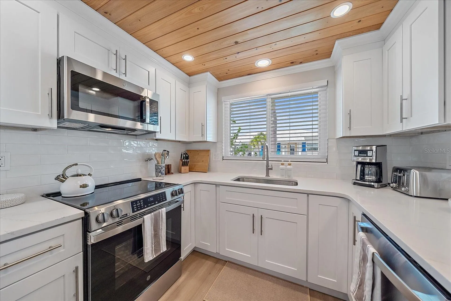 914 Spanish Drive S Longboat Key FL 34228