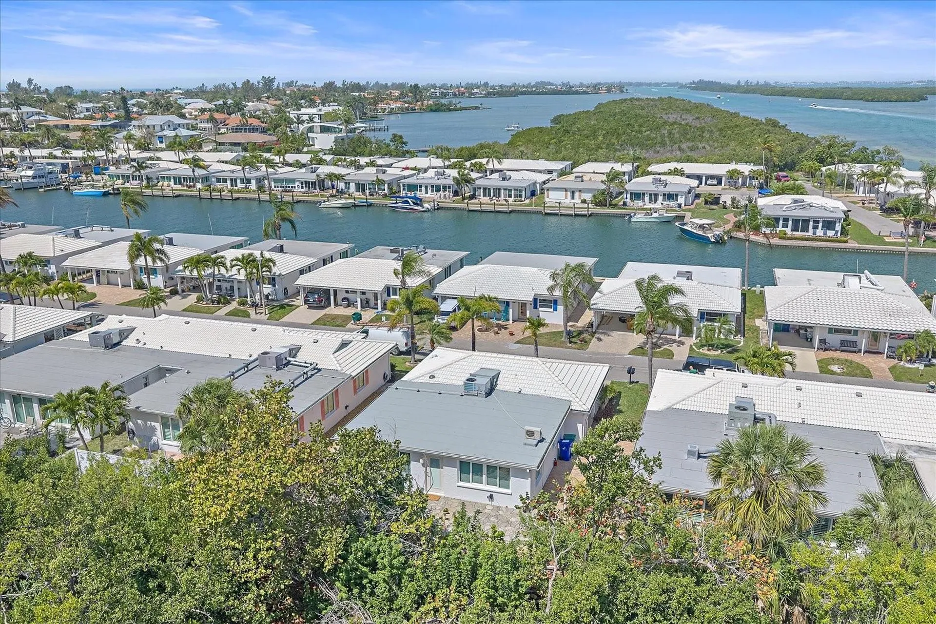 914 Spanish Drive S Longboat Key FL 34228