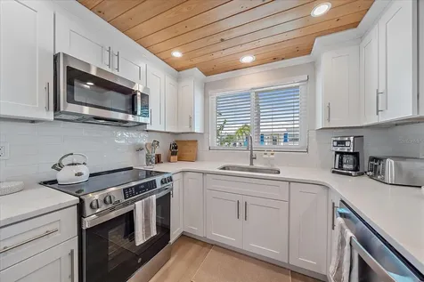 914 Spanish Drive S Longboat Key FL 34228