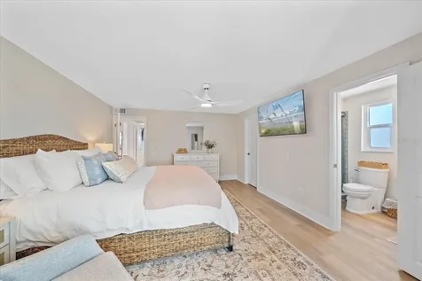 914 Spanish Drive S Longboat Key FL 34228