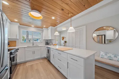 914 Spanish Drive S Longboat Key FL 34228
