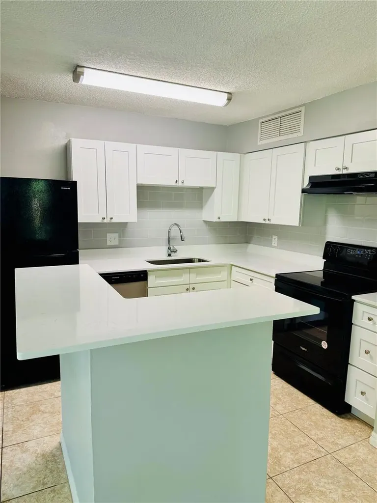 385 Woodside Drive Altamonte Springs FL 32701