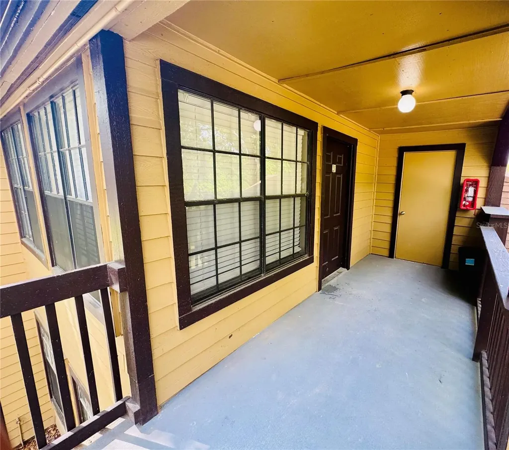 385 Woodside Drive Altamonte Springs FL 32701