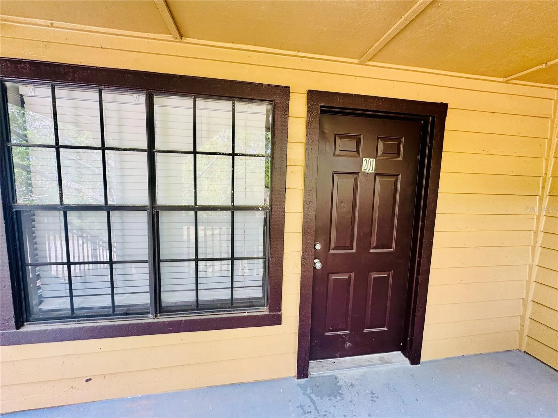 385 Woodside Drive Altamonte Springs FL 32701