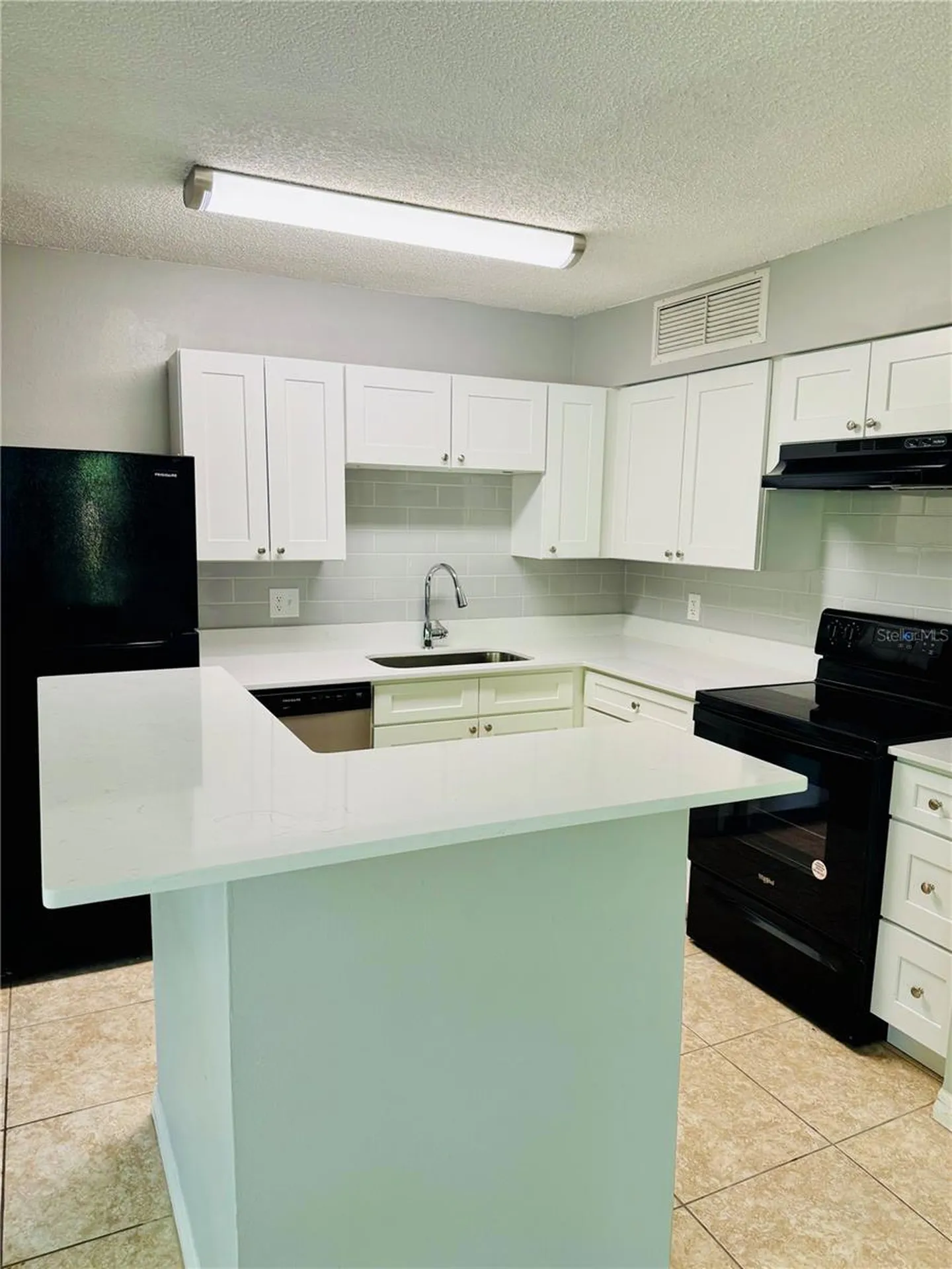 385 Woodside Drive Altamonte Springs FL 32701