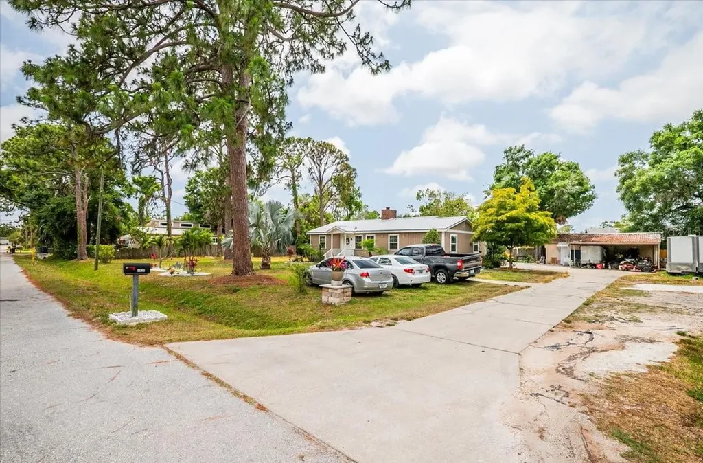 4922 18th Street E Bradenton FL 34203