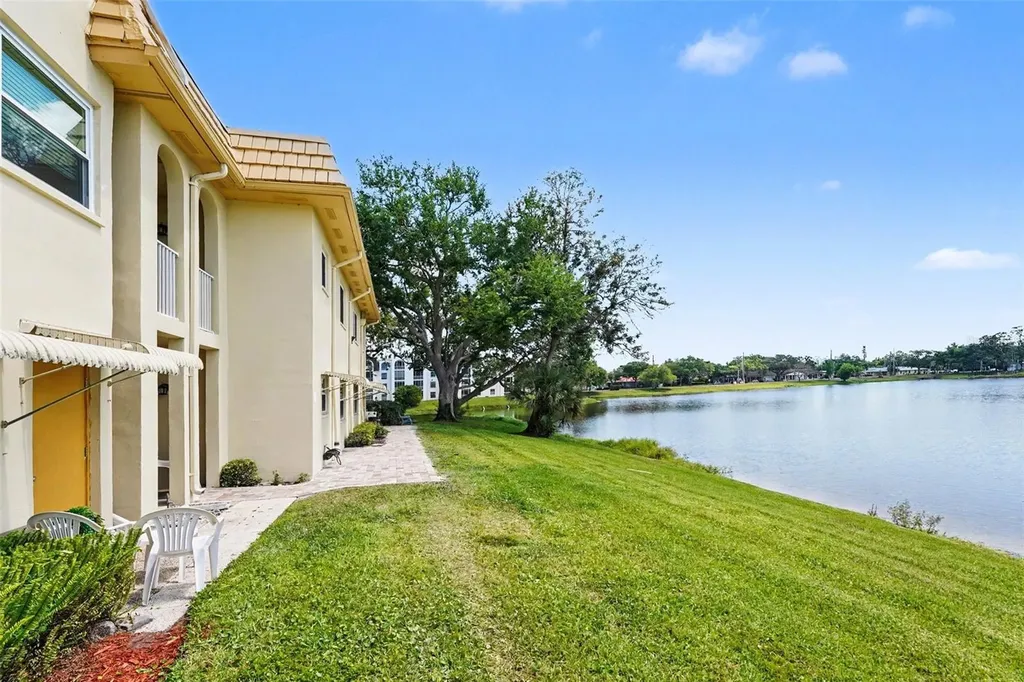 3850 13th Avenue N St Petersburg FL 33713