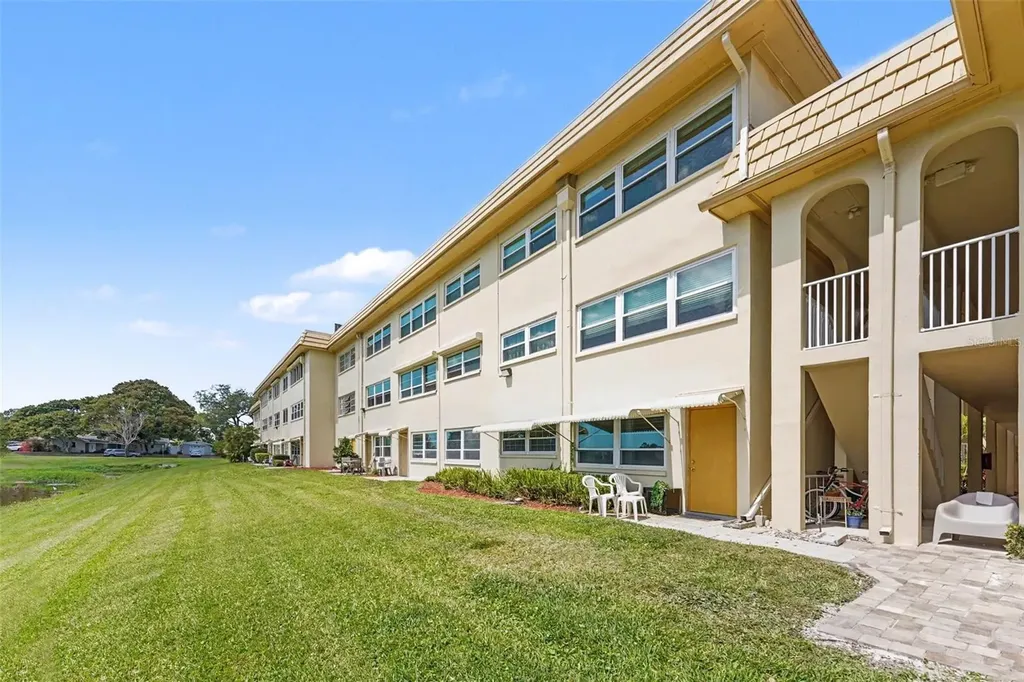 3850 13th Avenue N St Petersburg FL 33713