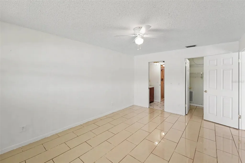 3850 13th Avenue N St Petersburg FL 33713
