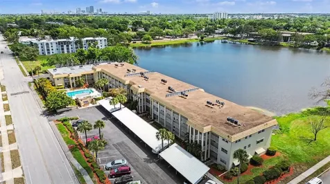 3850 13th Avenue N St Petersburg FL 33713