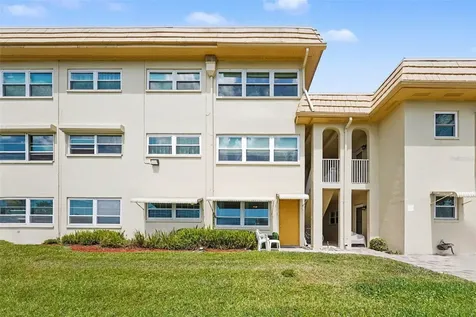 3850 13th Avenue N St Petersburg FL 33713