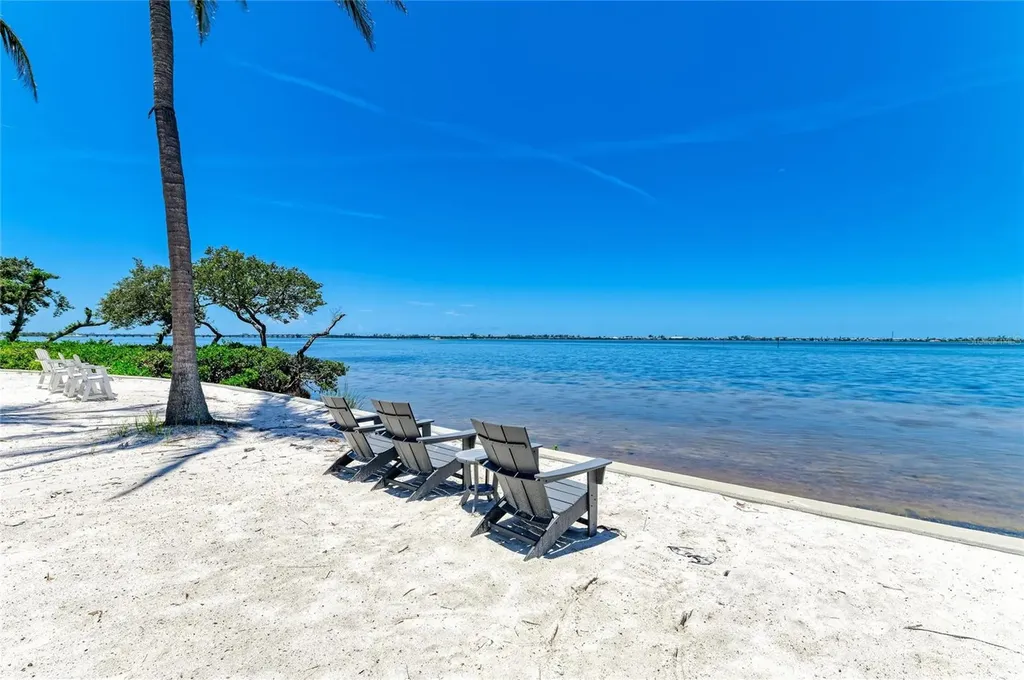 342 Castaway Cay Drive Bradenton FL 34209