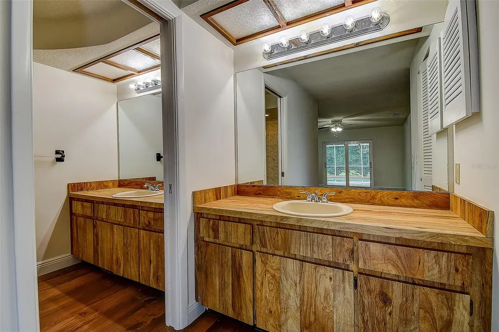 2840 Pheasant Run Clearwater FL 33759