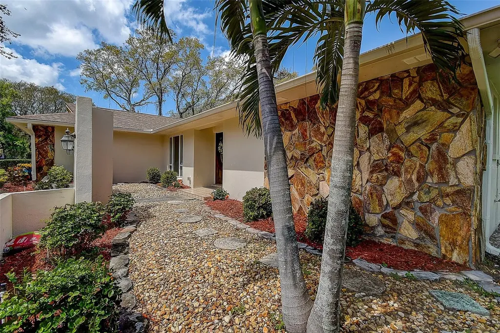 2840 Pheasant Run Clearwater FL 33759