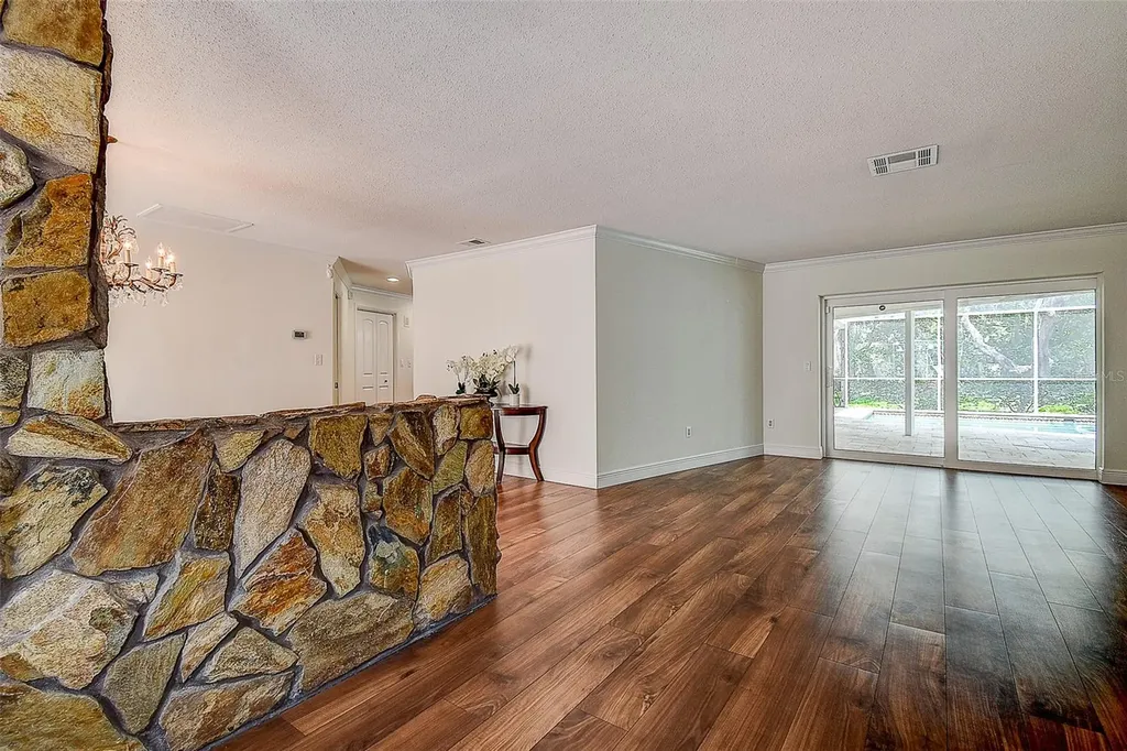 2840 Pheasant Run Clearwater FL 33759
