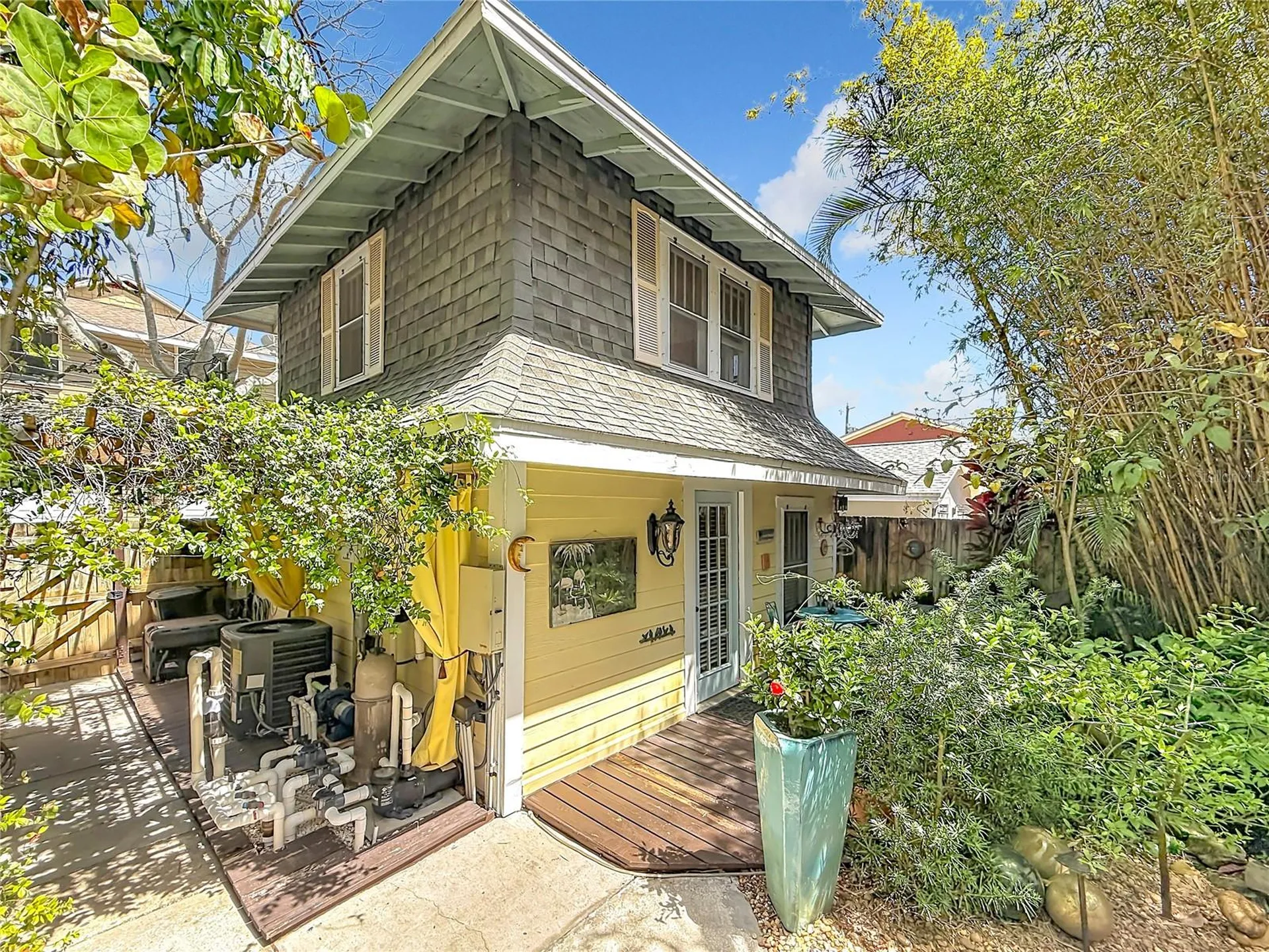 315 8th Avenue NE St Petersburg FL 33701