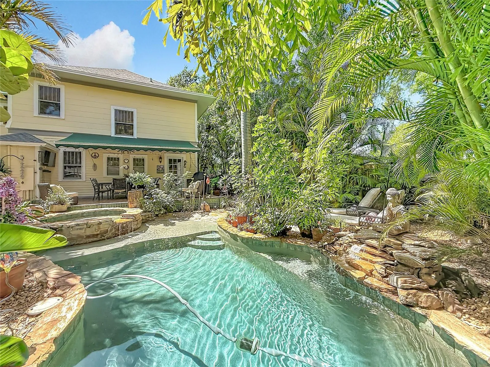 315 8th Avenue NE St Petersburg FL 33701
