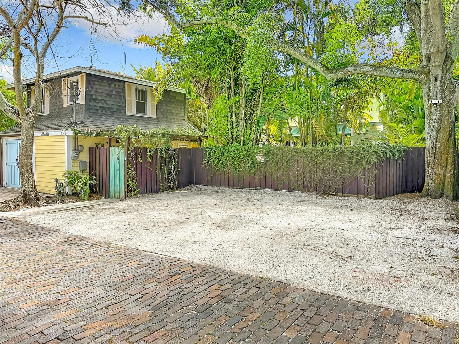 315 8th Avenue NE St Petersburg FL 33701