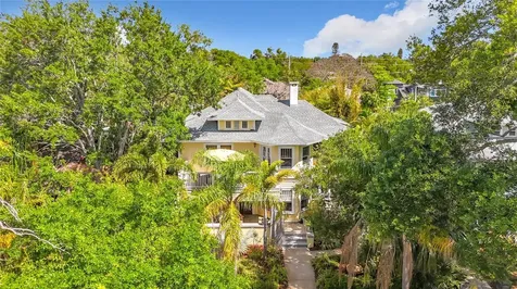 315 8th Avenue NE St Petersburg FL 33701