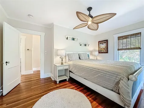 315 8th Avenue NE St Petersburg FL 33701