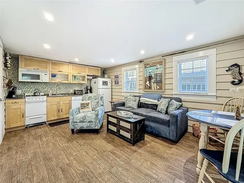 315 8th Avenue NE St Petersburg FL 33701