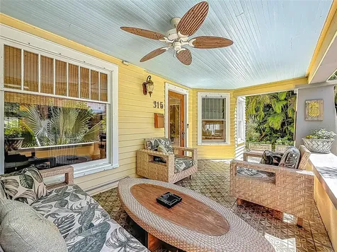 315 8th Avenue NE St Petersburg FL 33701