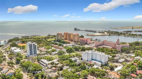 315 8th Avenue NE St Petersburg FL 33701