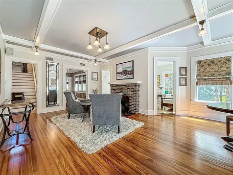 315 8th Avenue NE St Petersburg FL 33701