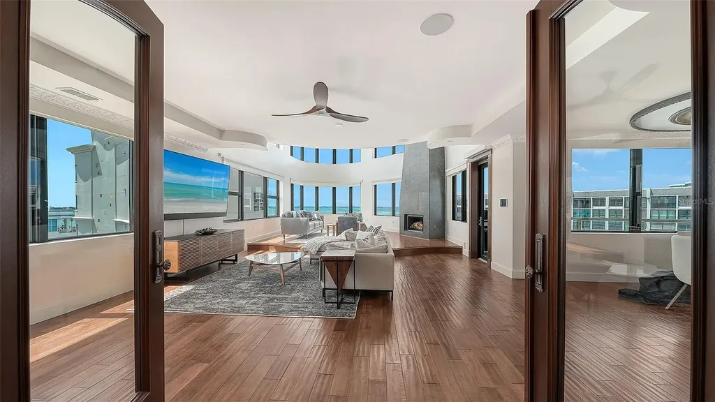 128 Golden Gate Point Sarasota FL 34236