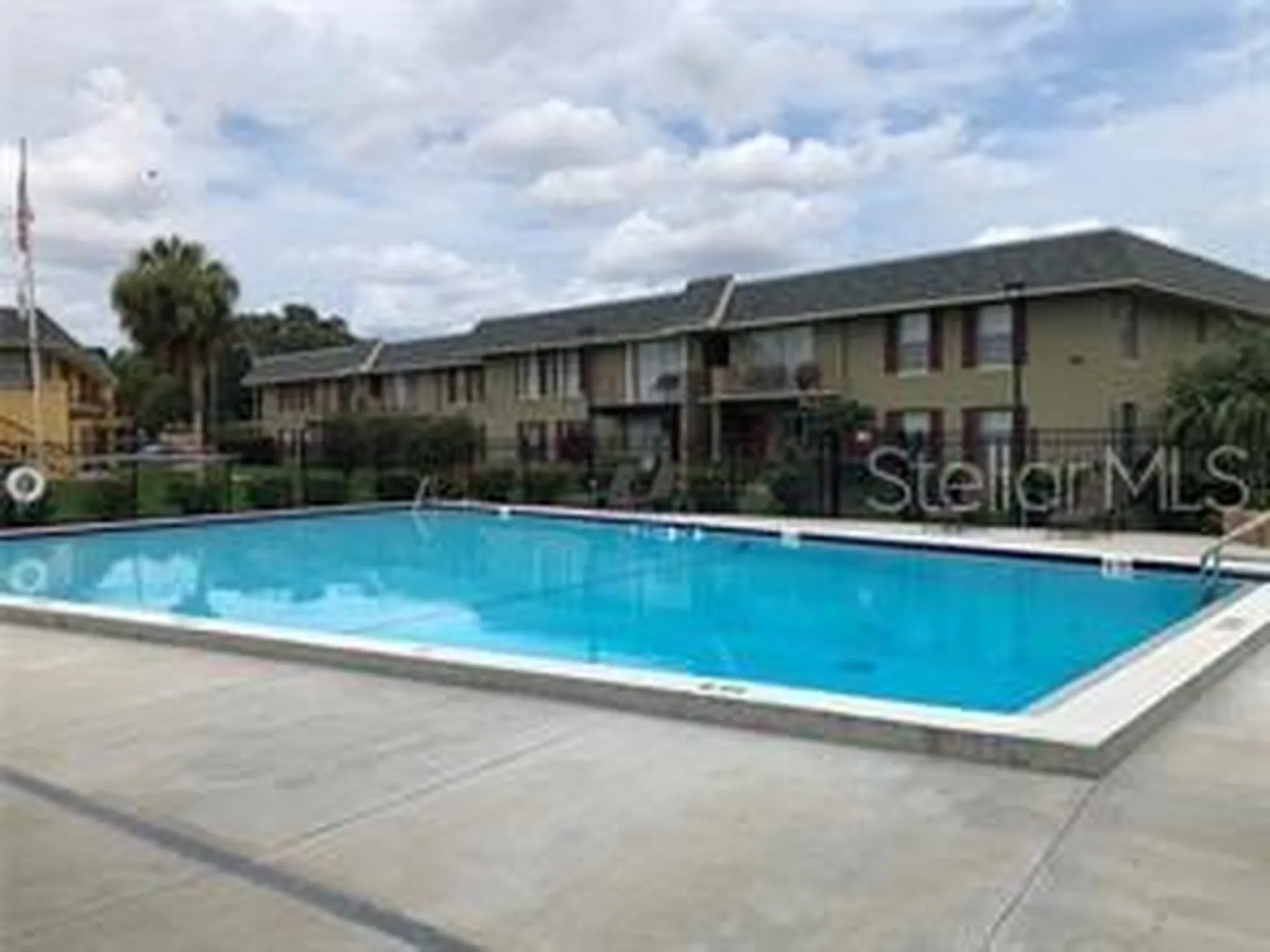 915 W Oak Ridge Road Orlando FL 32809