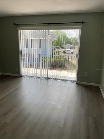 915 W Oak Ridge Road Orlando FL 32809