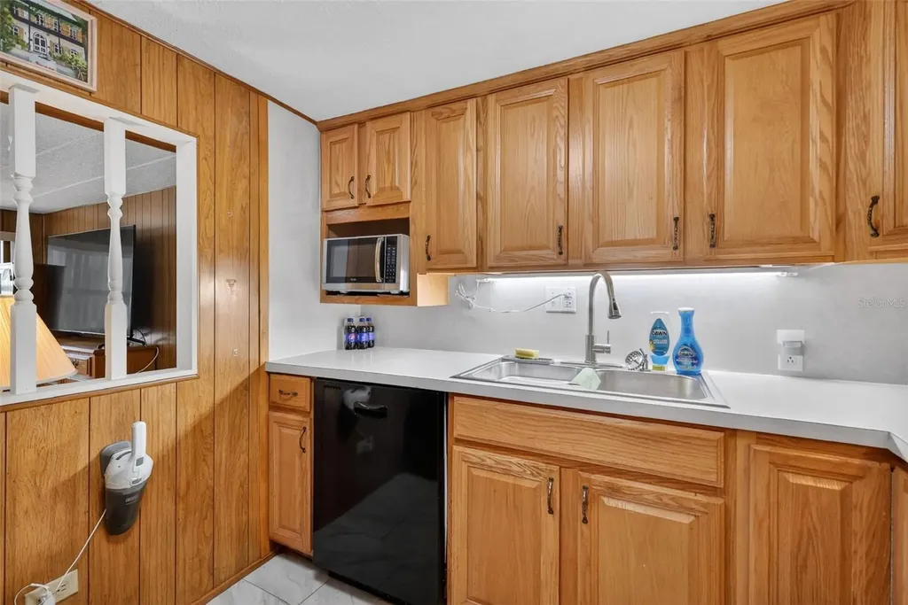 31701 Kelly Circle Tavares FL 32778