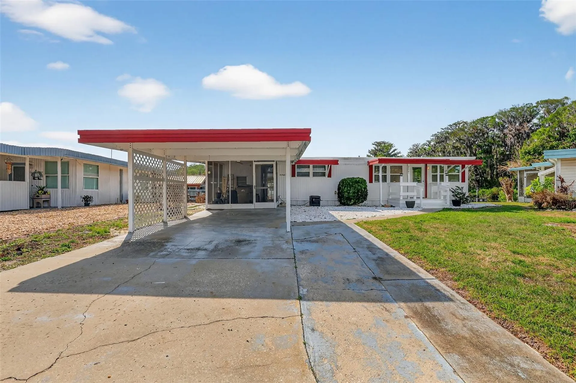 31701 Kelly Circle Tavares FL 32778