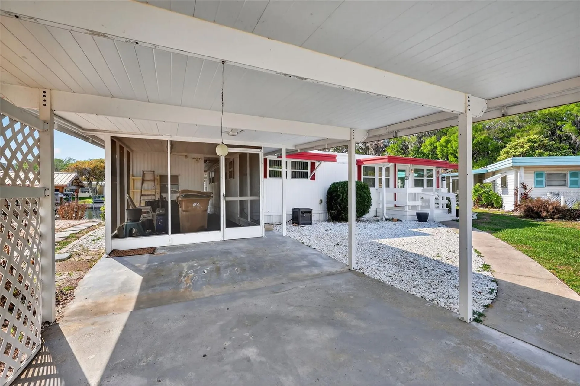 31701 Kelly Circle Tavares FL 32778