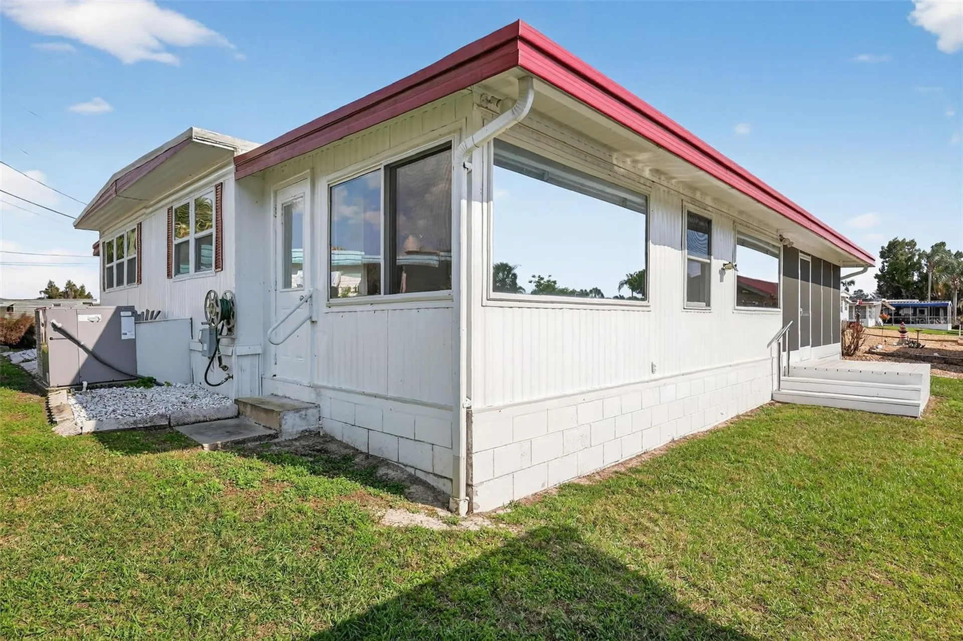 31701 Kelly Circle Tavares FL 32778