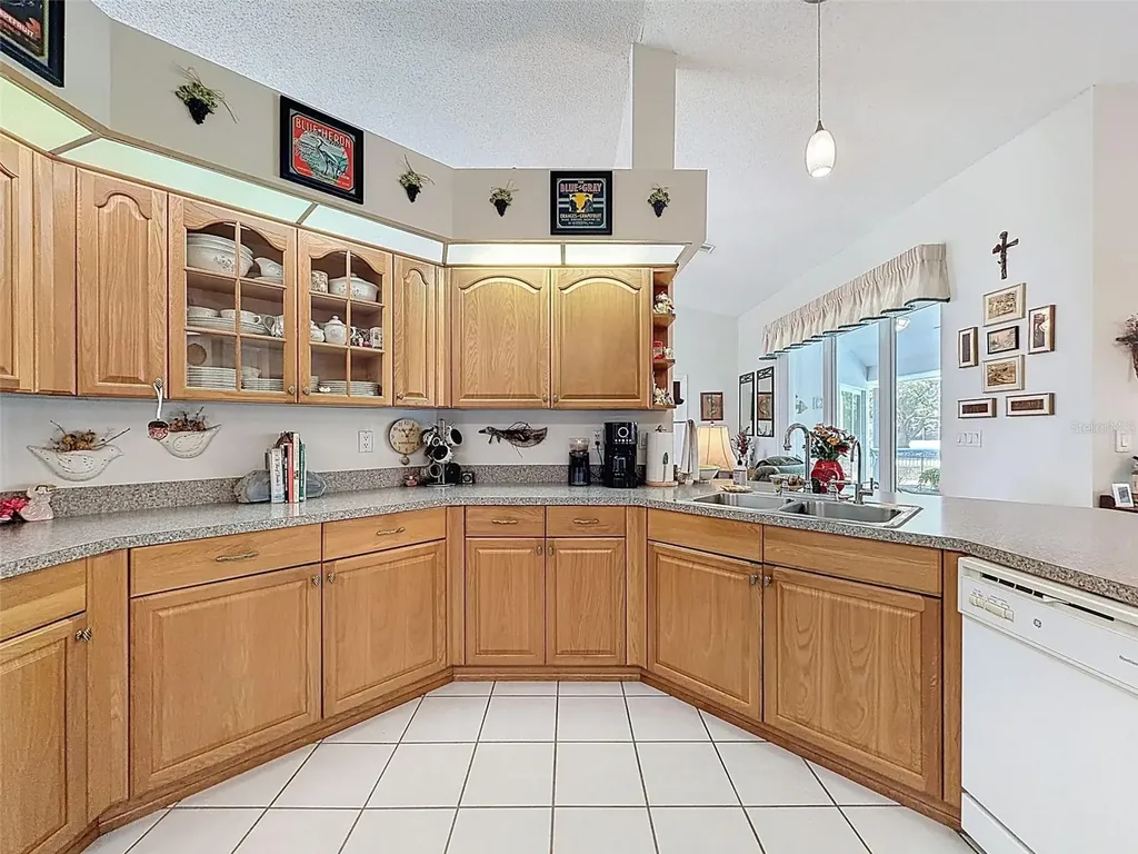 4221 Neff Lake Road Brooksville FL 34601