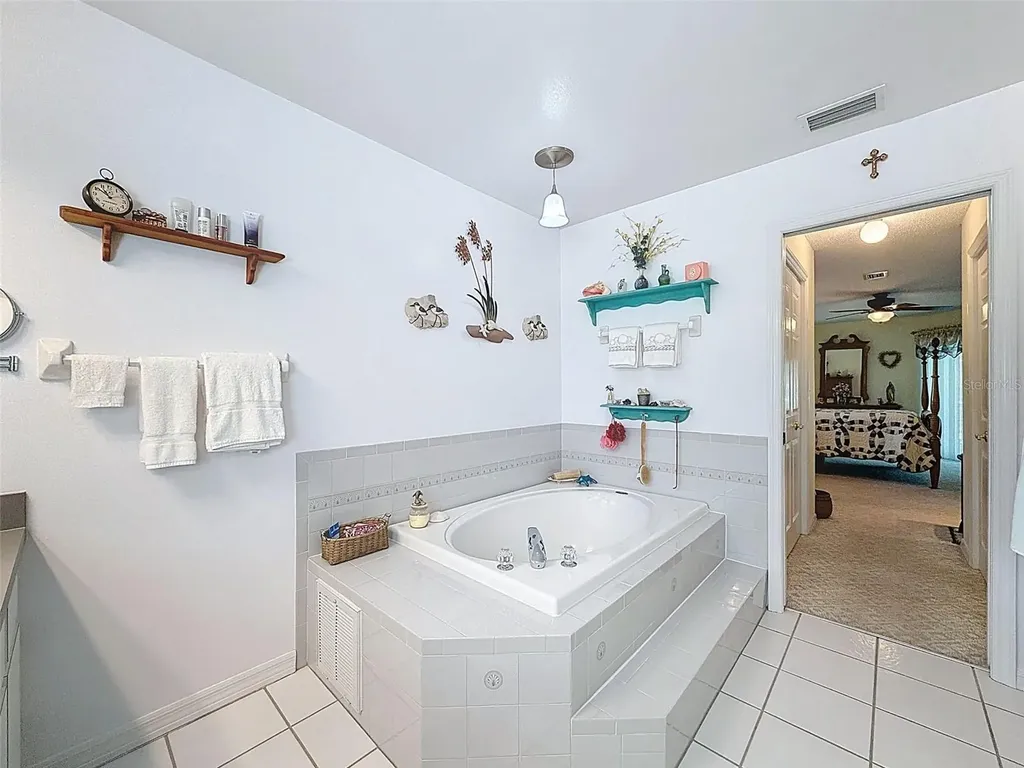 4221 Neff Lake Road Brooksville FL 34601