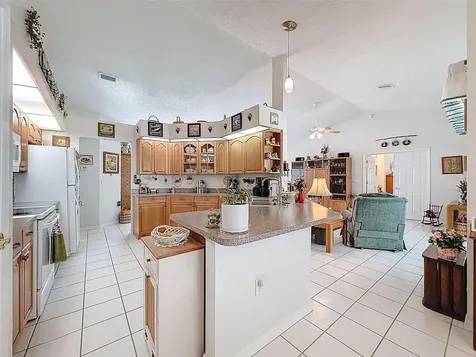 4221 Neff Lake Road Brooksville FL 34601