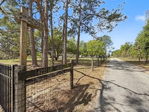 4221 Neff Lake Road Brooksville FL 34601