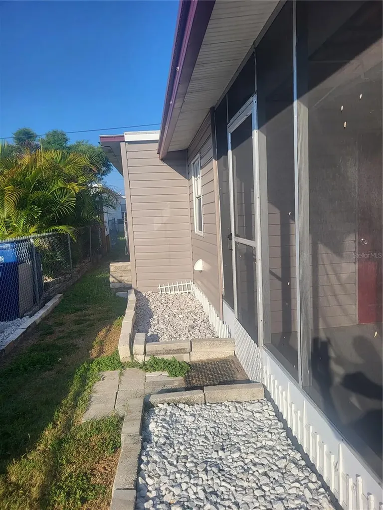 6580 Seminole Boulevard Seminole FL 33772