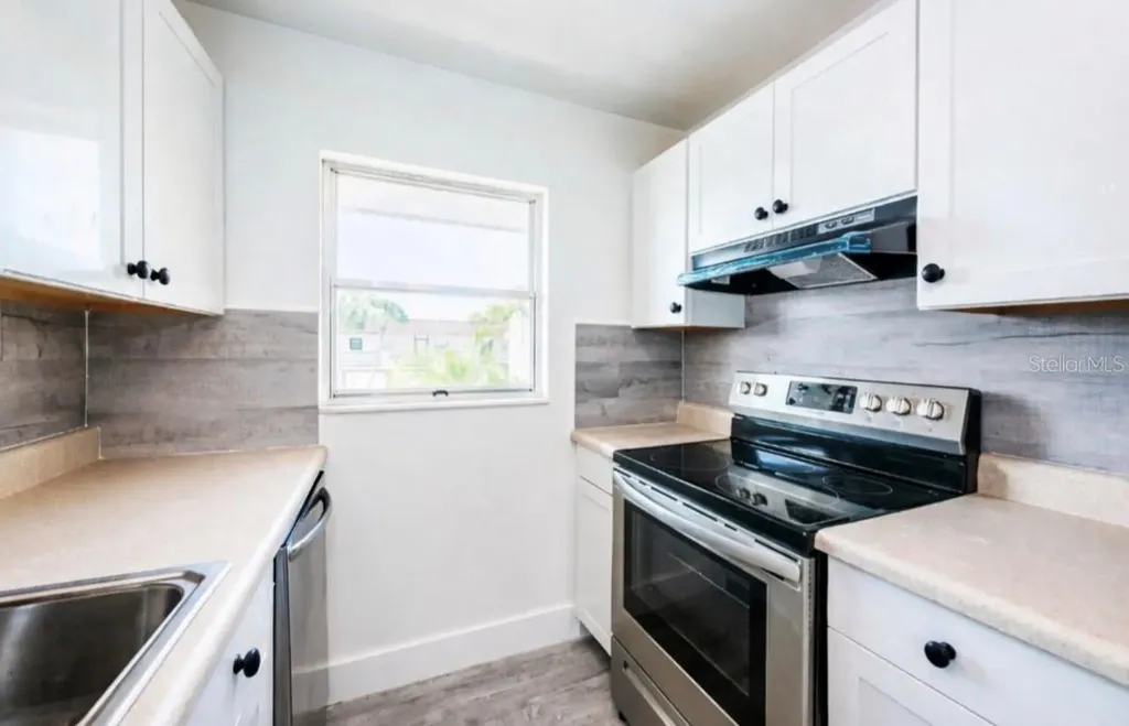 2750 E Bay Drive Largo FL 33771